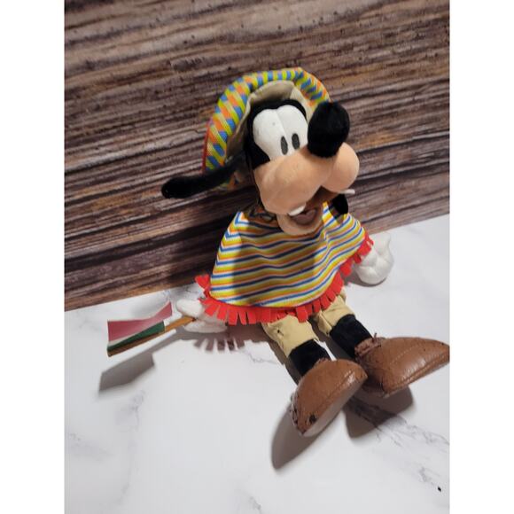 Disney Goofy plush Mexico outfit with flag Epcot around the world showcase - Picture 1 of 5